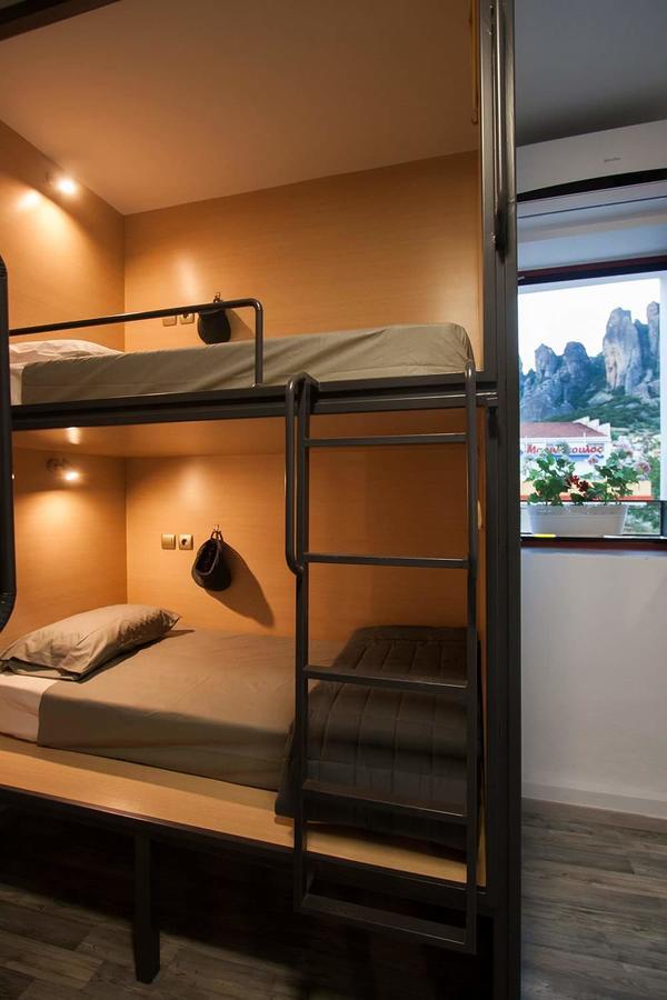 Meteora Central Hostel กาลัมปากา ภายนอก รูปภาพ