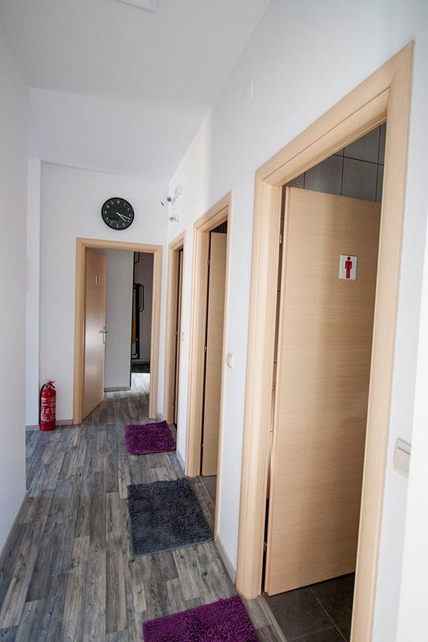 Meteora Central Hostel กาลัมปากา ภายนอก รูปภาพ