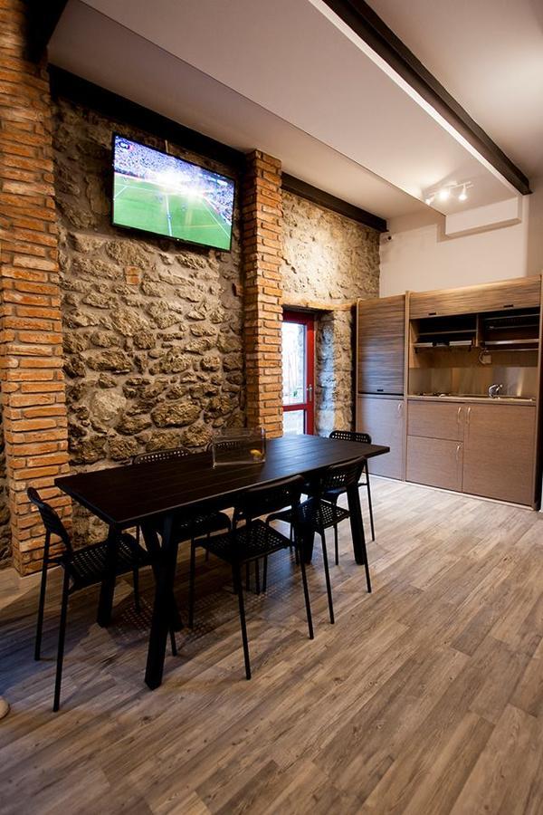 Meteora Central Hostel กาลัมปากา ภายนอก รูปภาพ