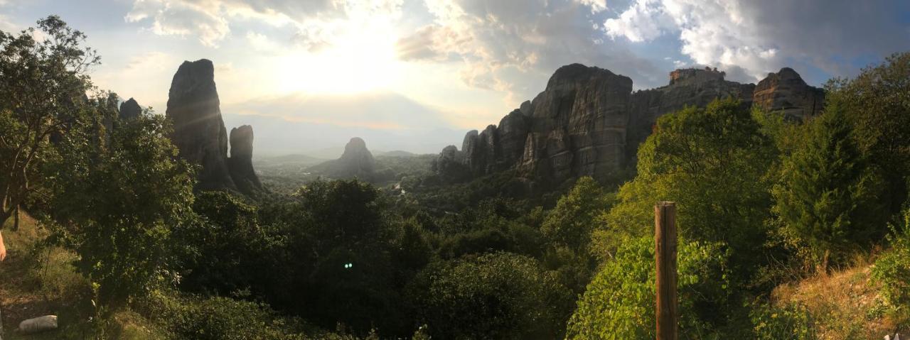 Meteora Central Hostel กาลัมปากา ภายนอก รูปภาพ