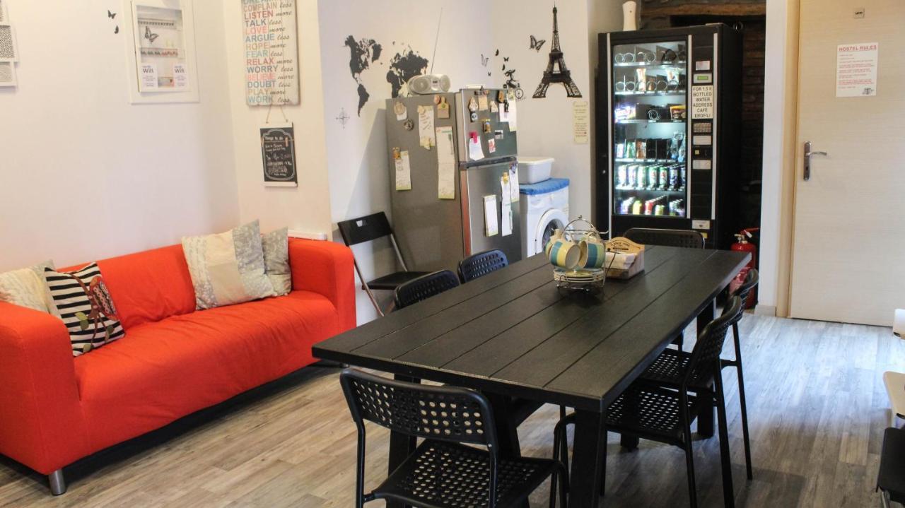 Meteora Central Hostel กาลัมปากา ภายนอก รูปภาพ