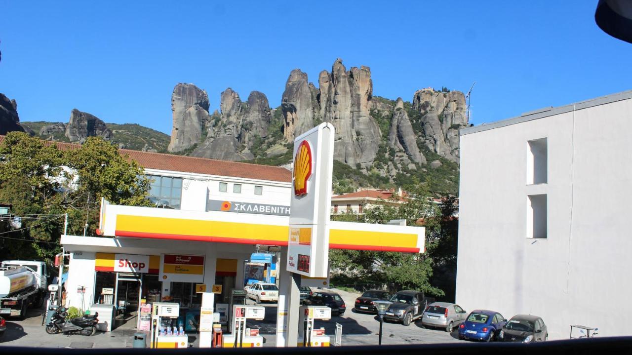 Meteora Central Hostel กาลัมปากา ภายนอก รูปภาพ