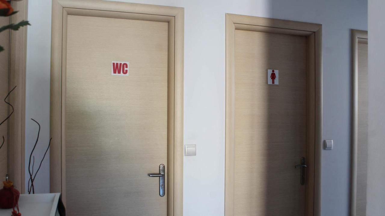 Meteora Central Hostel กาลัมปากา ภายนอก รูปภาพ