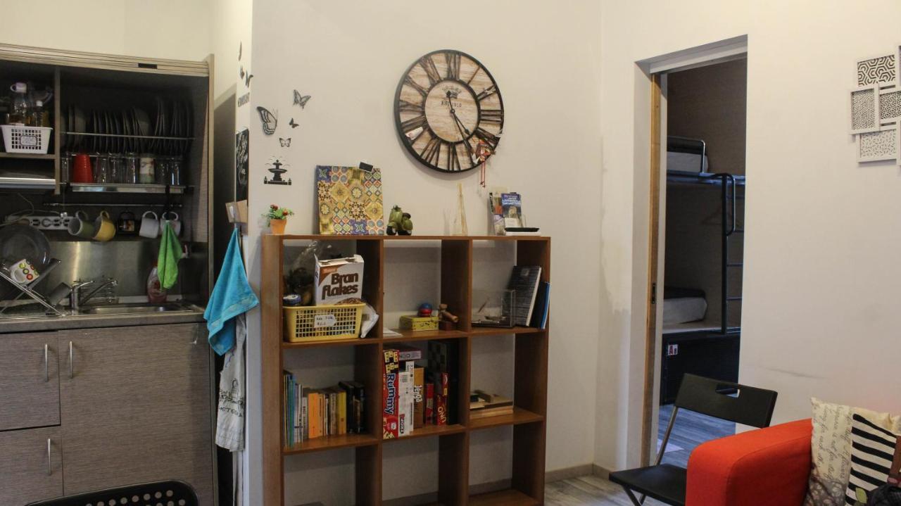 Meteora Central Hostel กาลัมปากา ภายนอก รูปภาพ